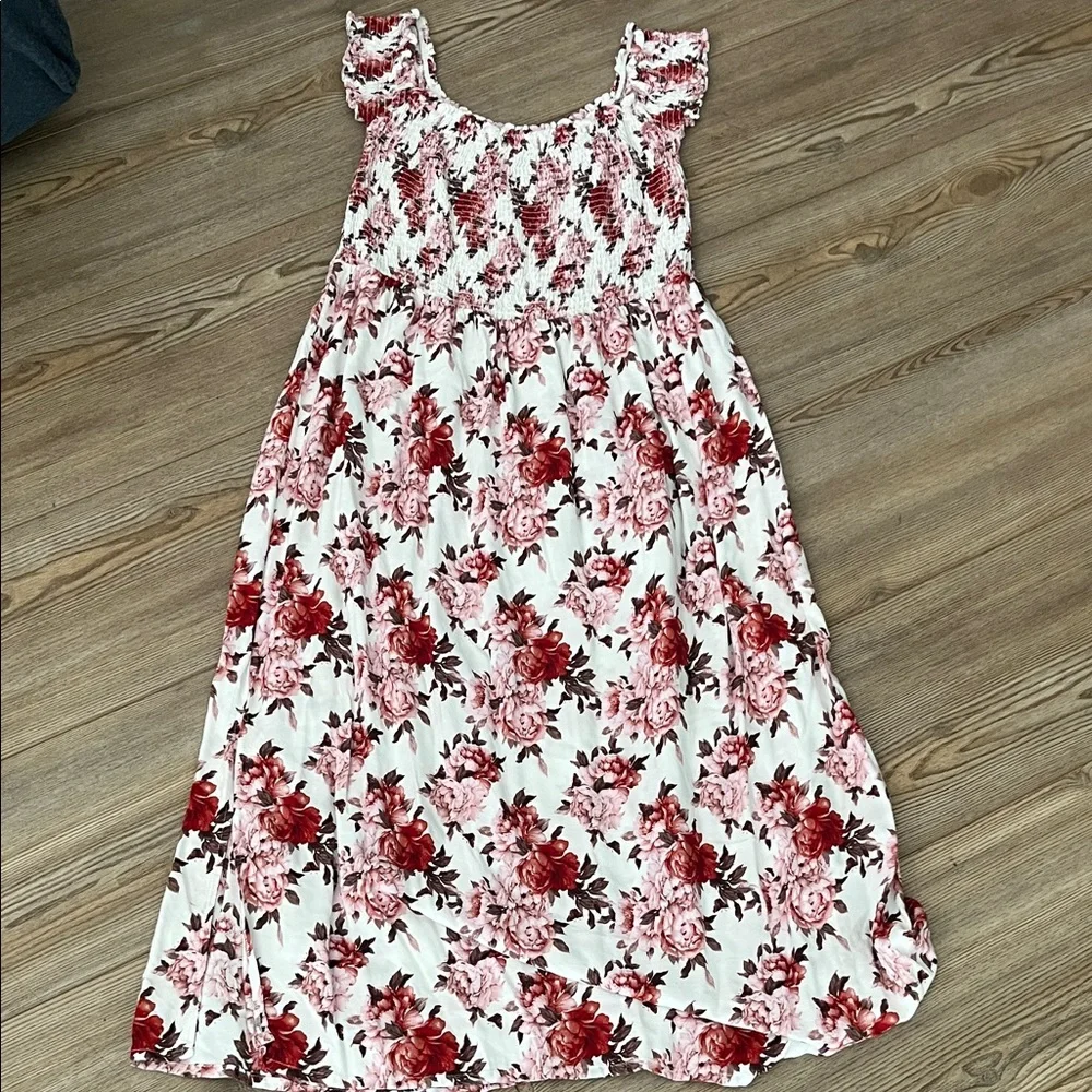 Elegant Floral Maxi Dress in Pink and Red - Picture 5 of 5